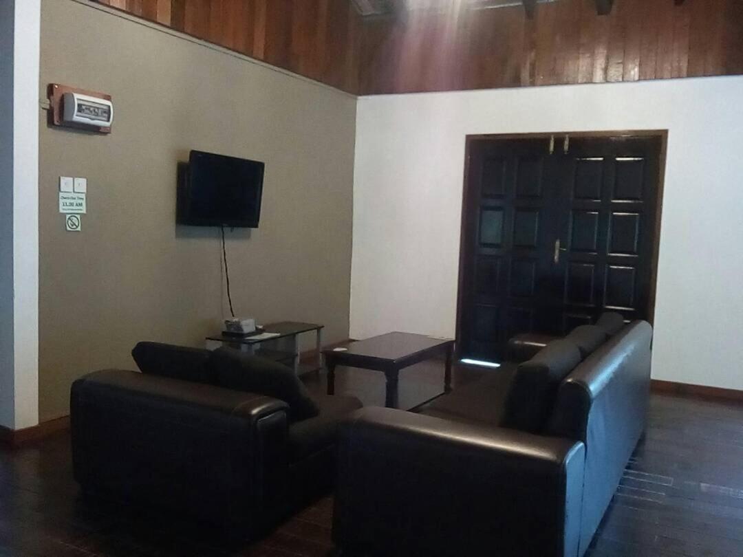 J Residence Kundasang Exterior photo